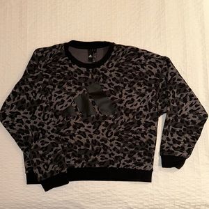 Adidas sweatshirt - Size Medium